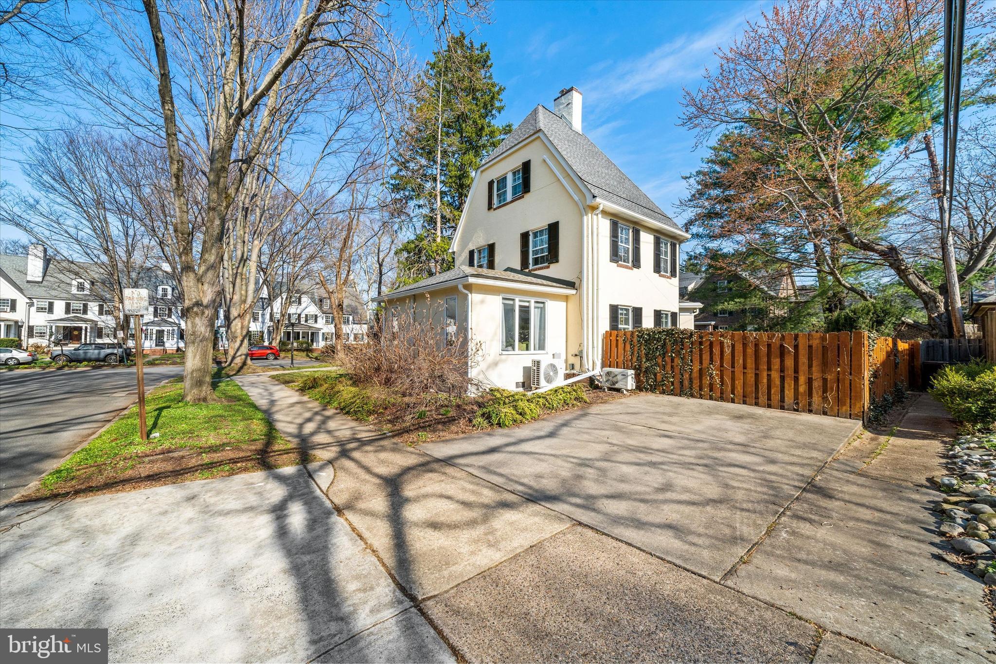 WAWASET PARK - Residential