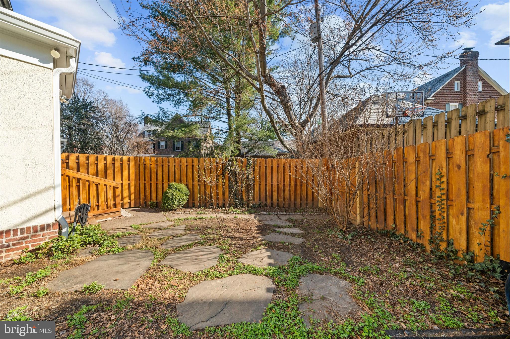 WAWASET PARK - Residential