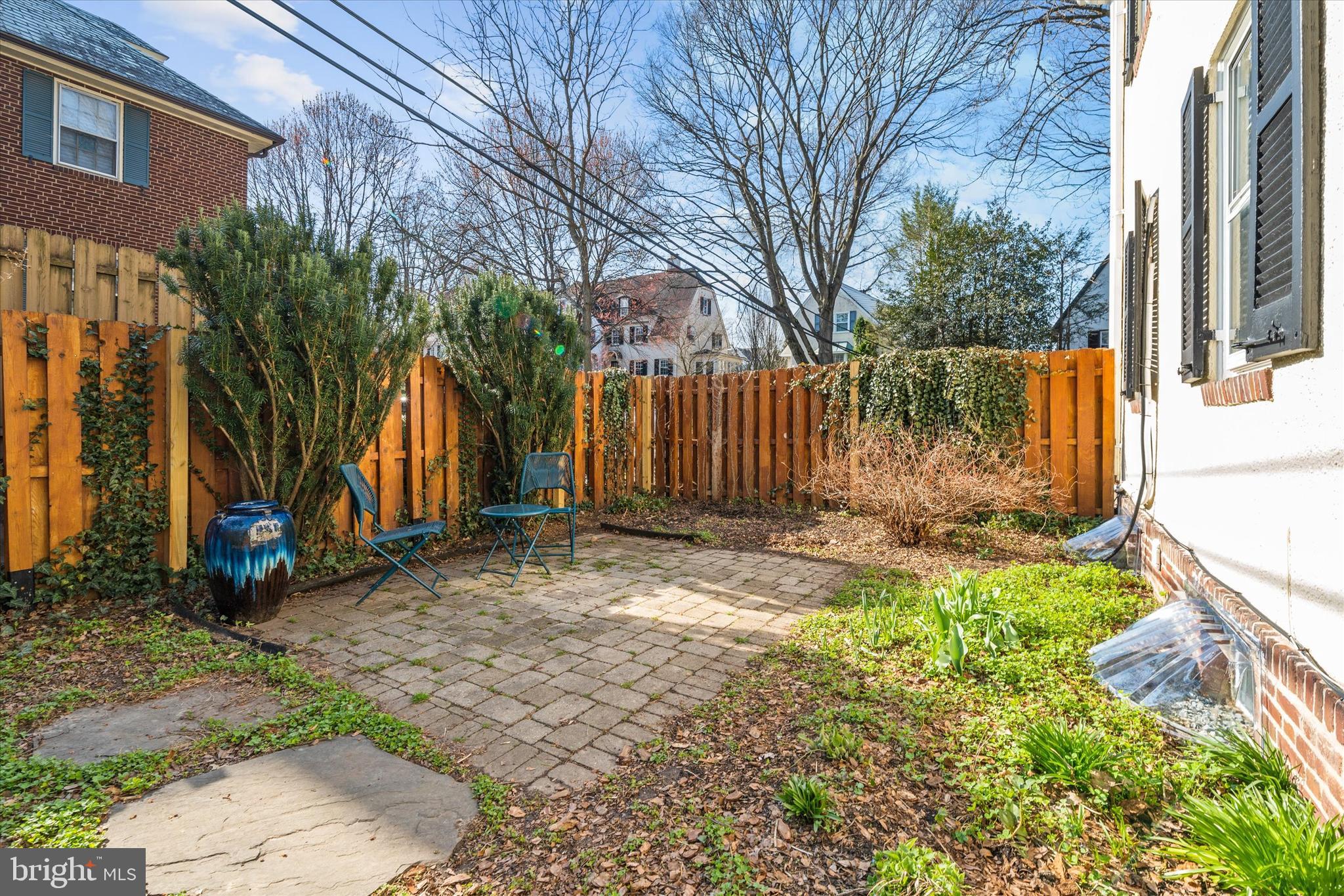 WAWASET PARK - Residential