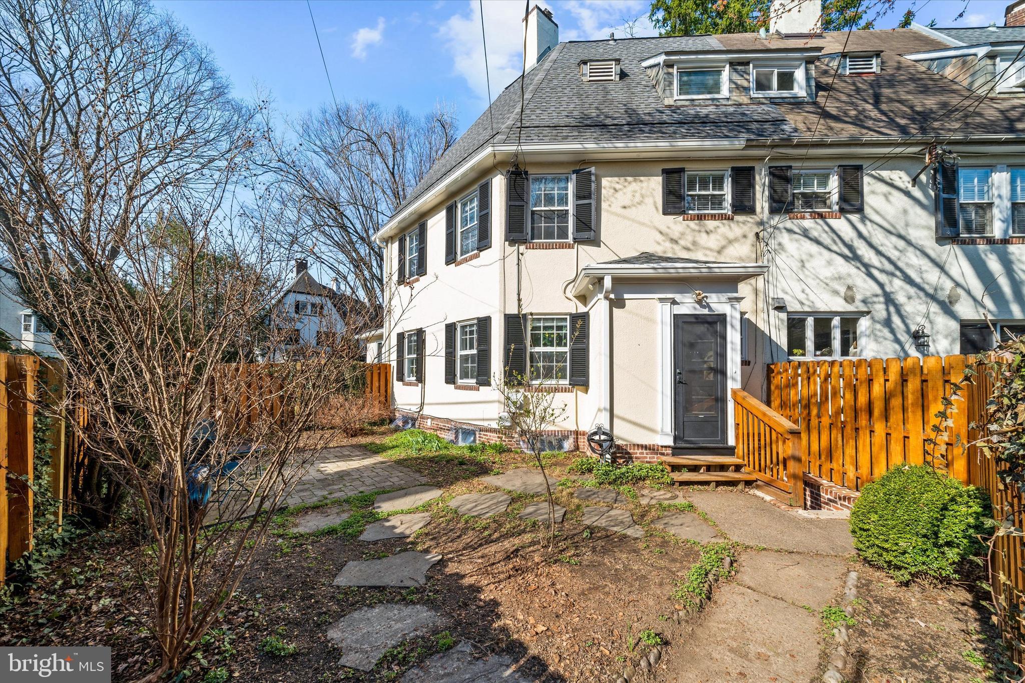 WAWASET PARK - Residential