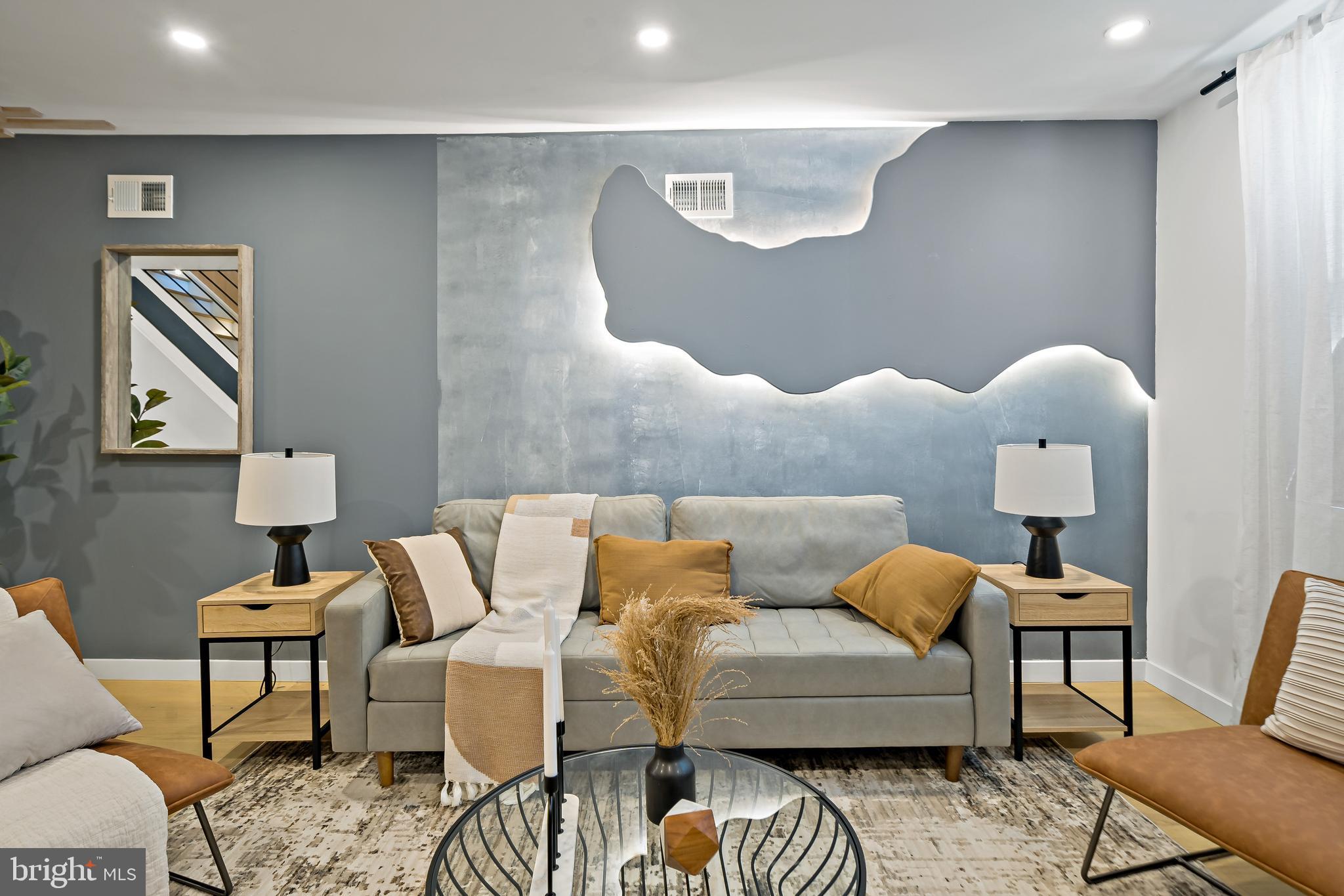 PORT RICHMOND - Residential