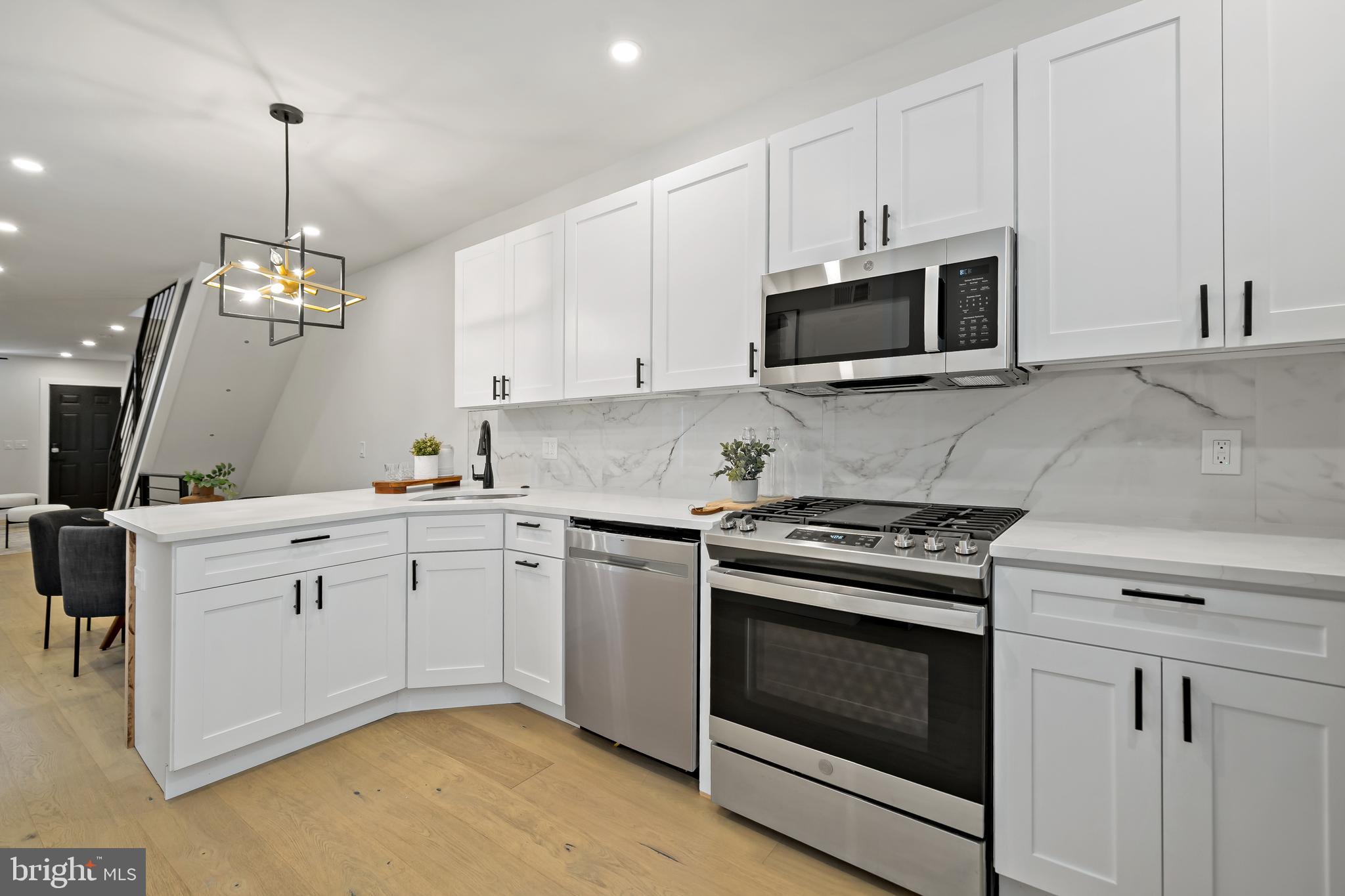 PORT RICHMOND - Residential