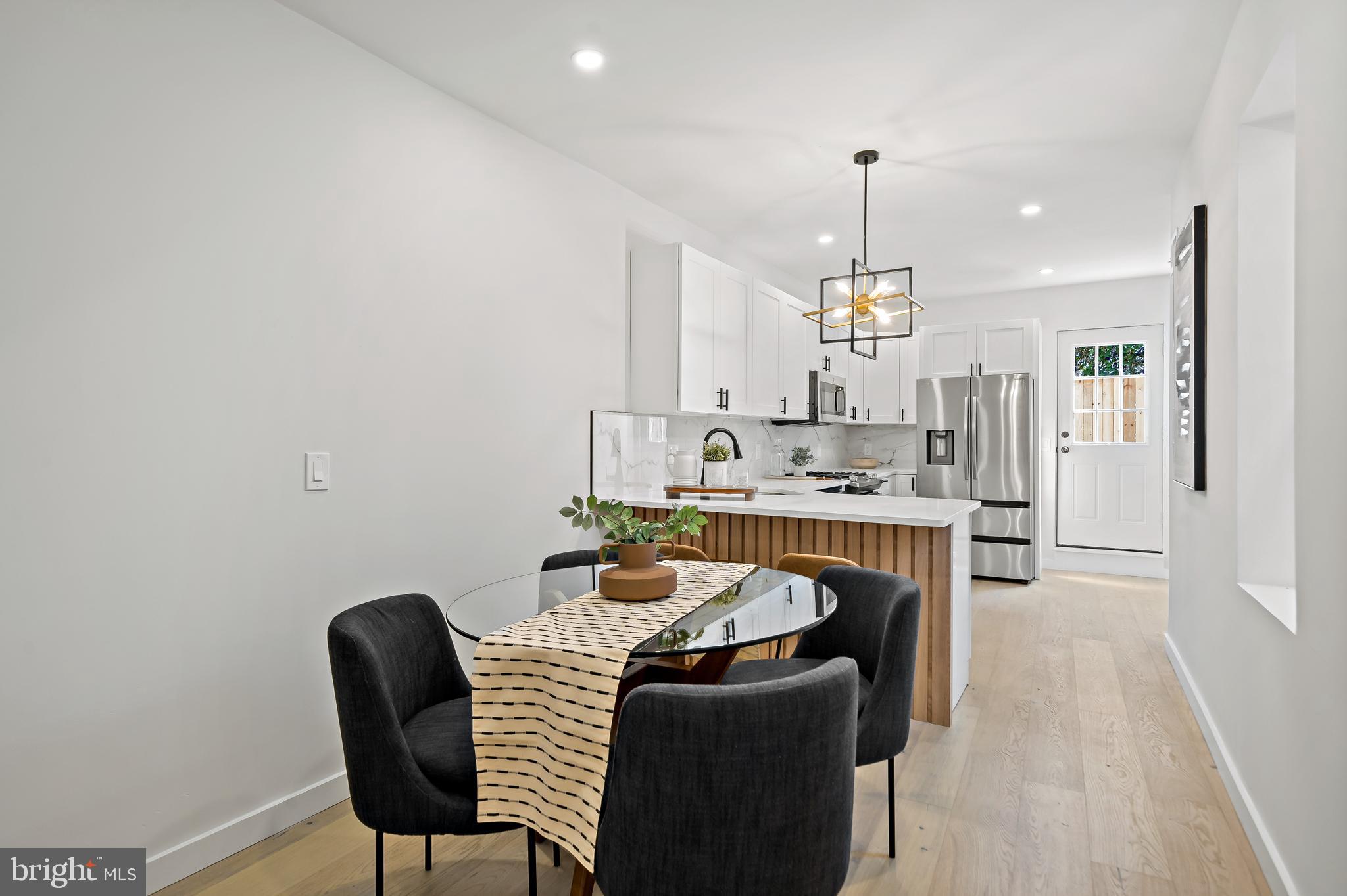 PORT RICHMOND - Residential