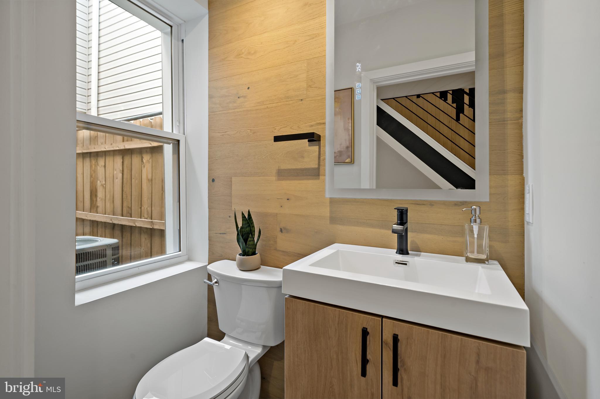 PORT RICHMOND - Residential