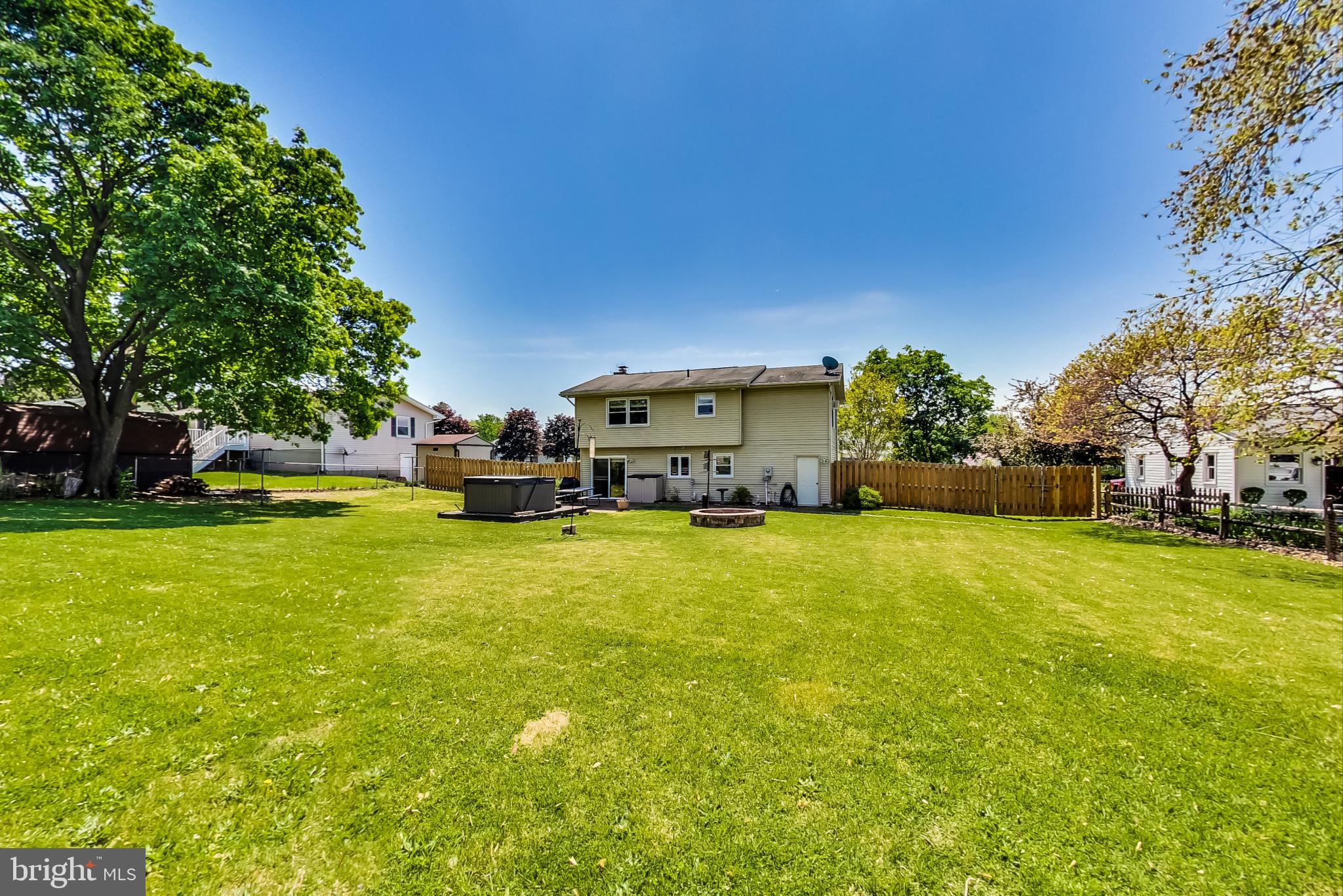 CRESTVIEW ESTATES - Residential