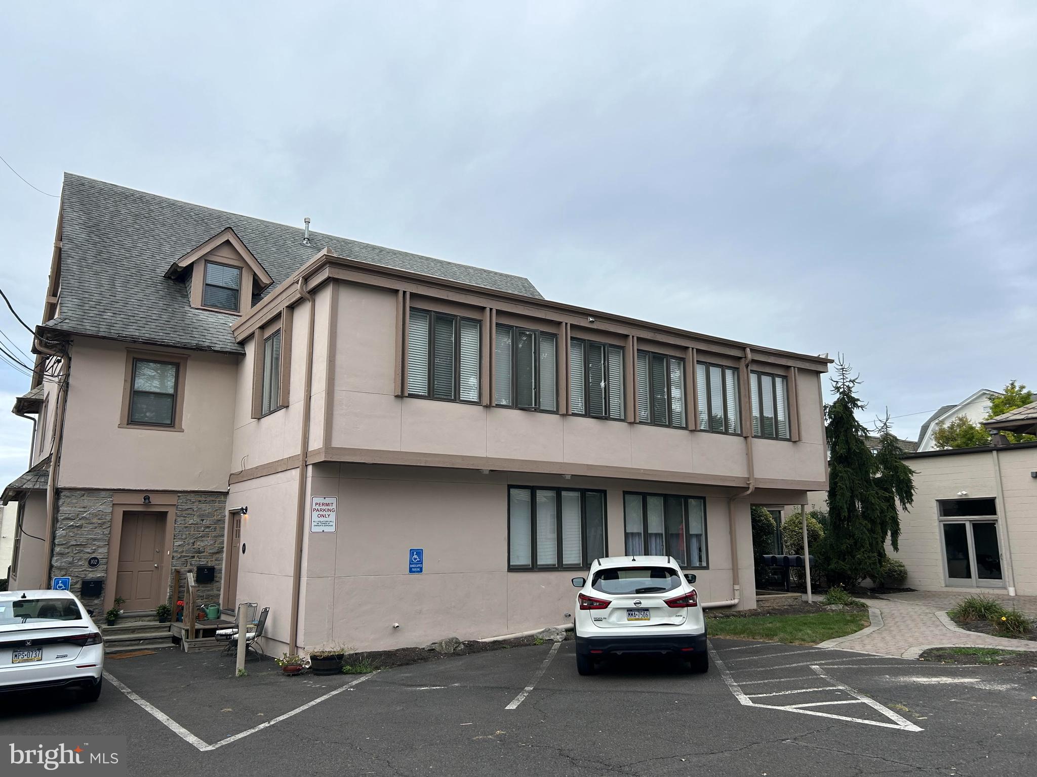 JENKINTOWN - Commercial Sale