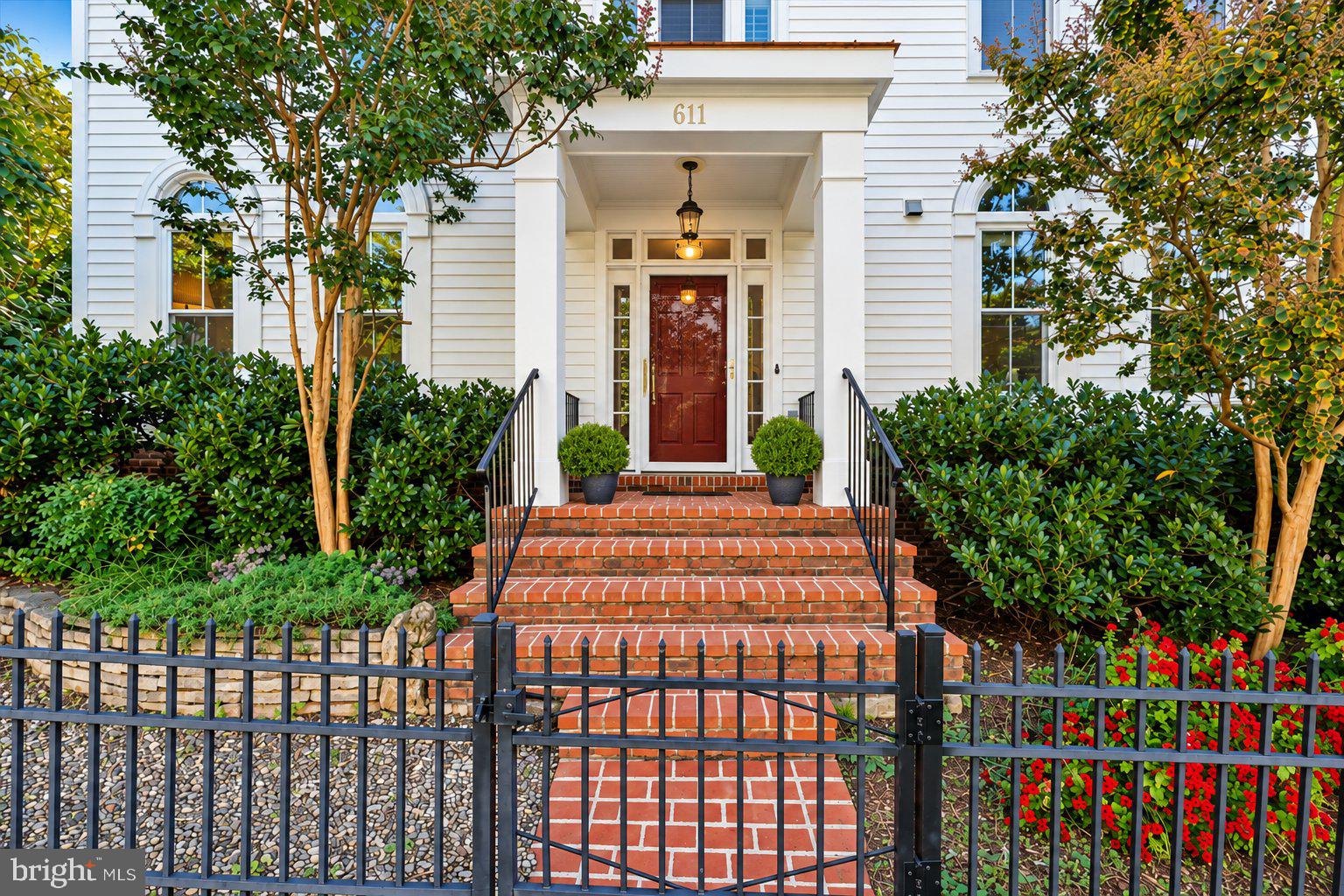 611 PLEASANT DRIVE