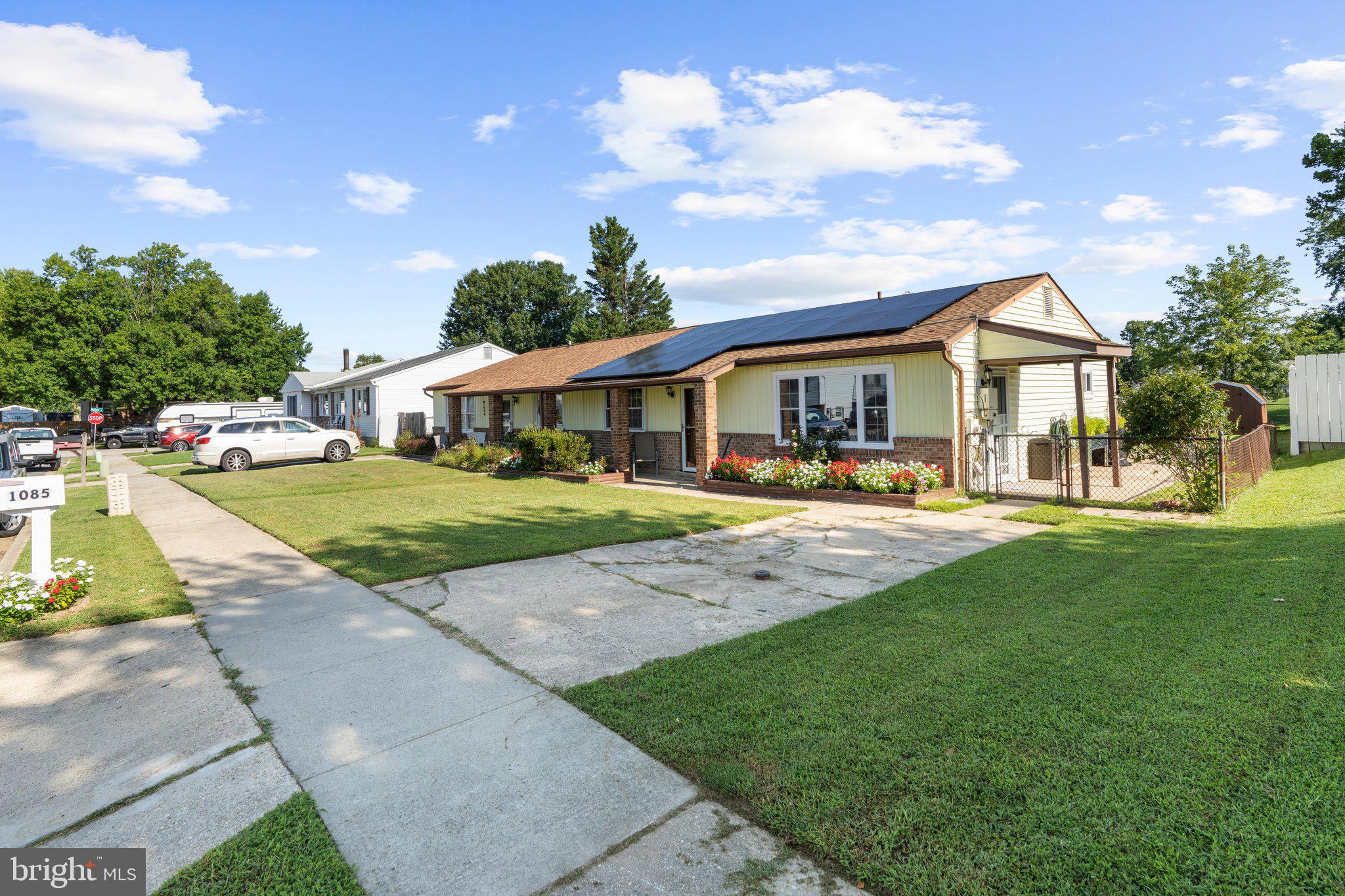 1085 FITZ COURT