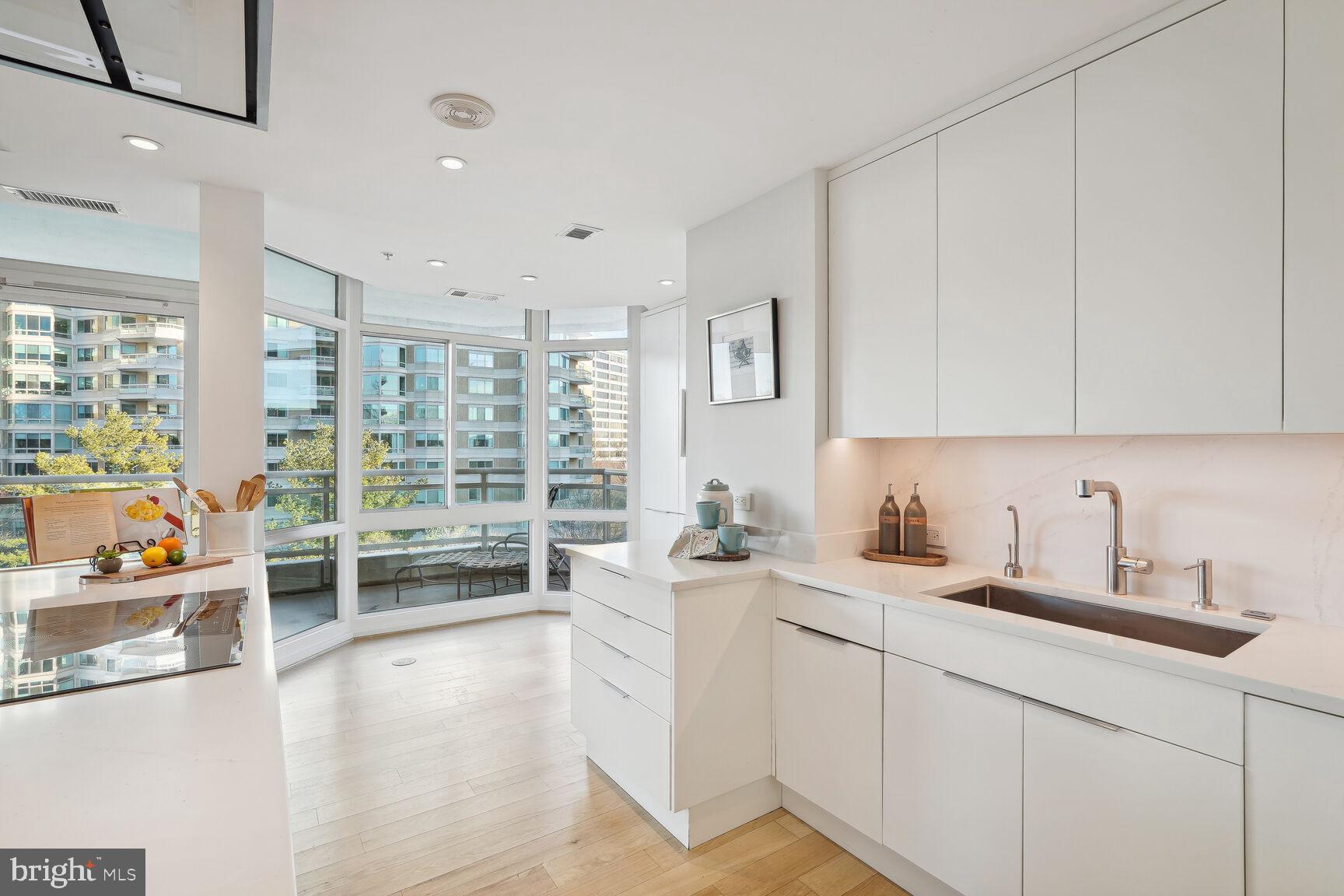 SOMERSET HOUSE CONDOS - Residential