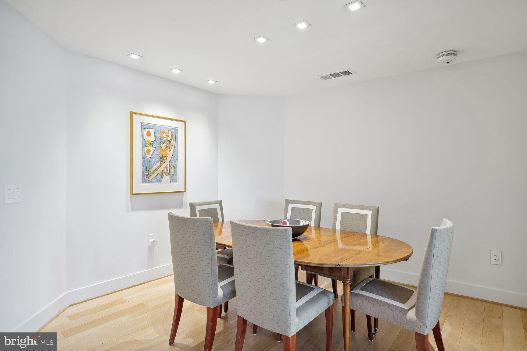 SOMERSET HOUSE CONDOS - Residential