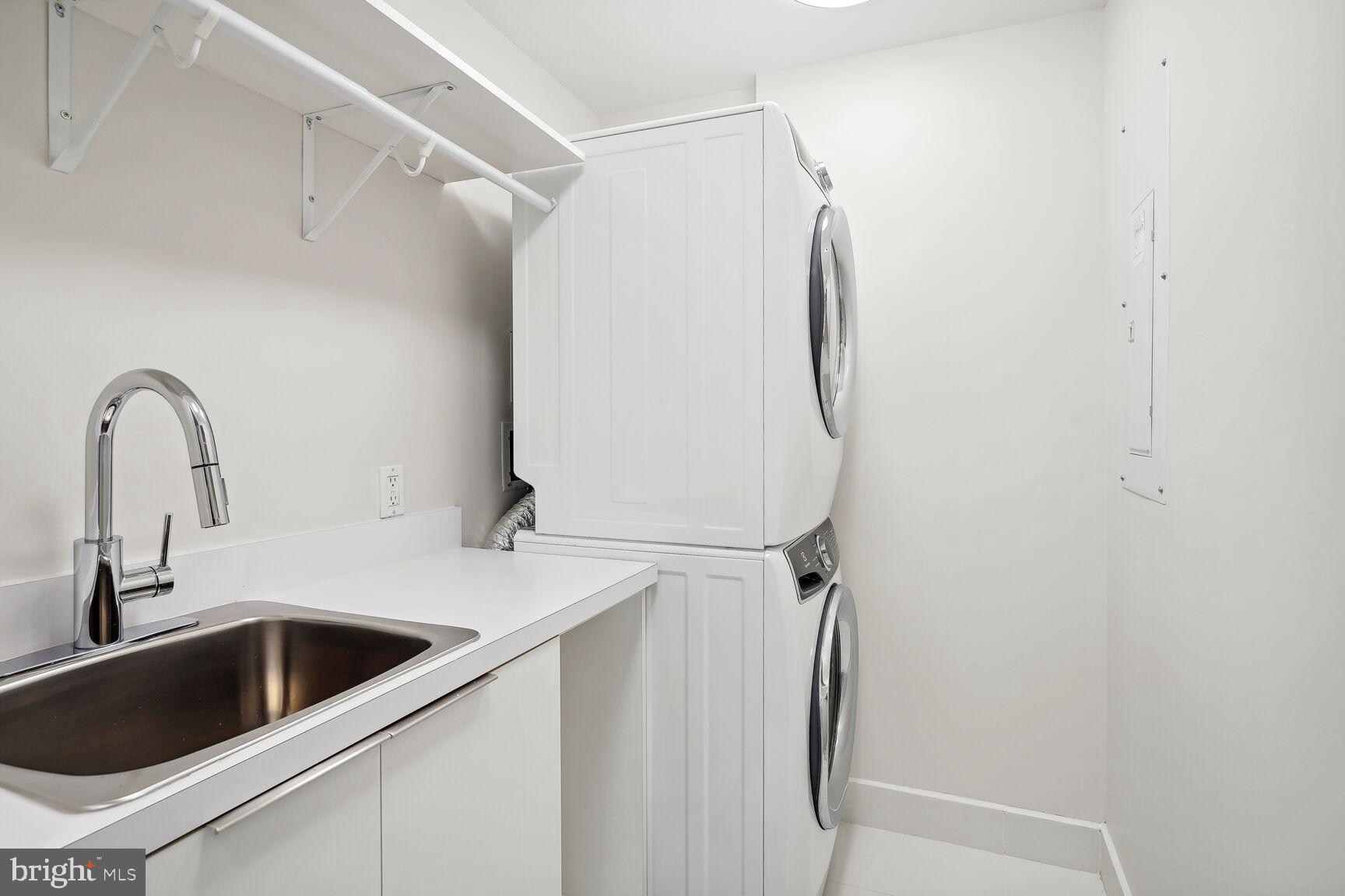 SOMERSET HOUSE CONDOS - Residential