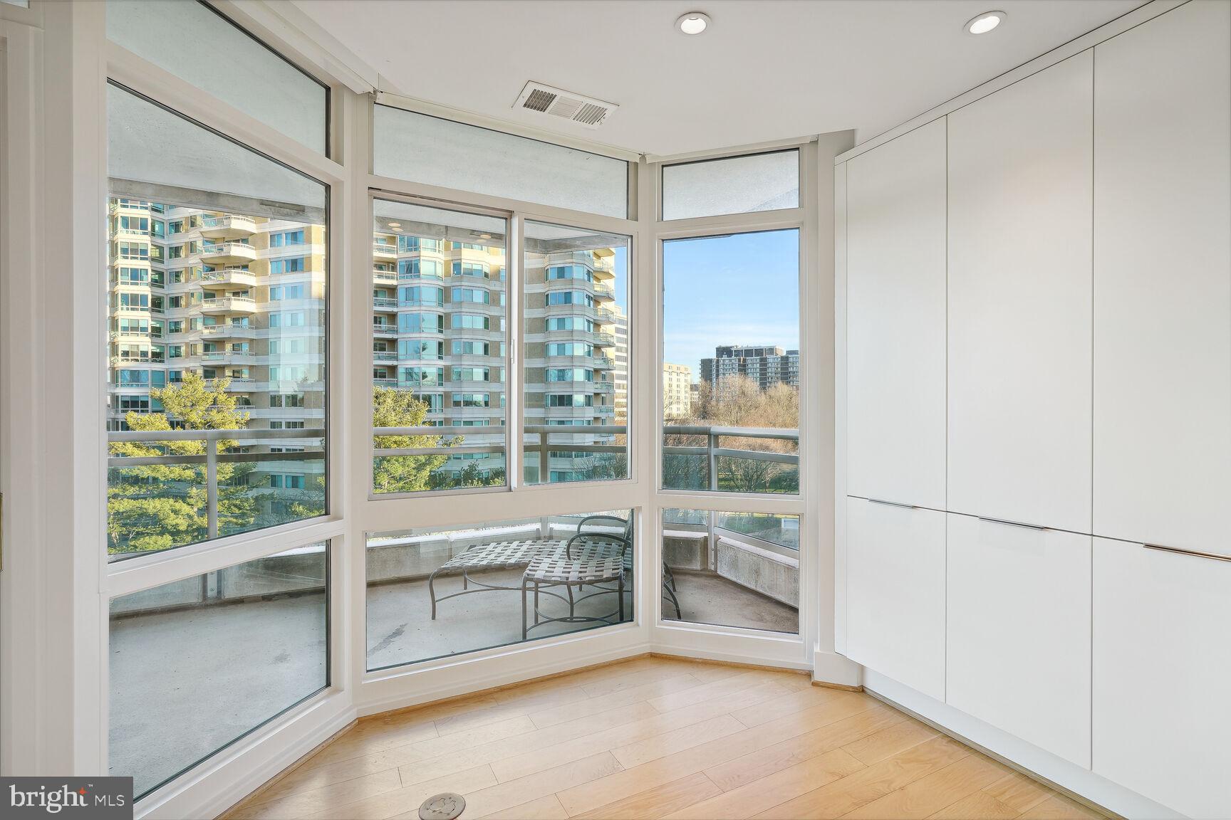 SOMERSET HOUSE CONDOS - Residential