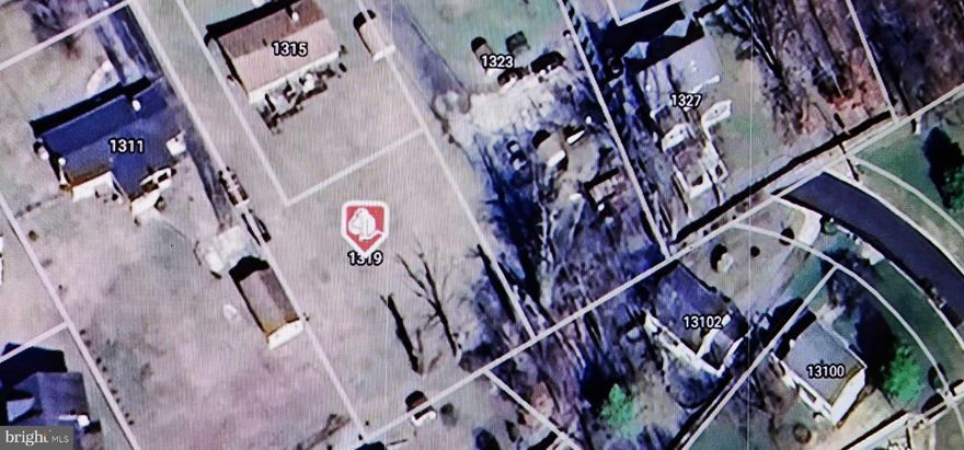 Great opportunity to build your "dream home"!  Beautiful ready to buildable lot. A great community. All public utilities are available and close to everything!