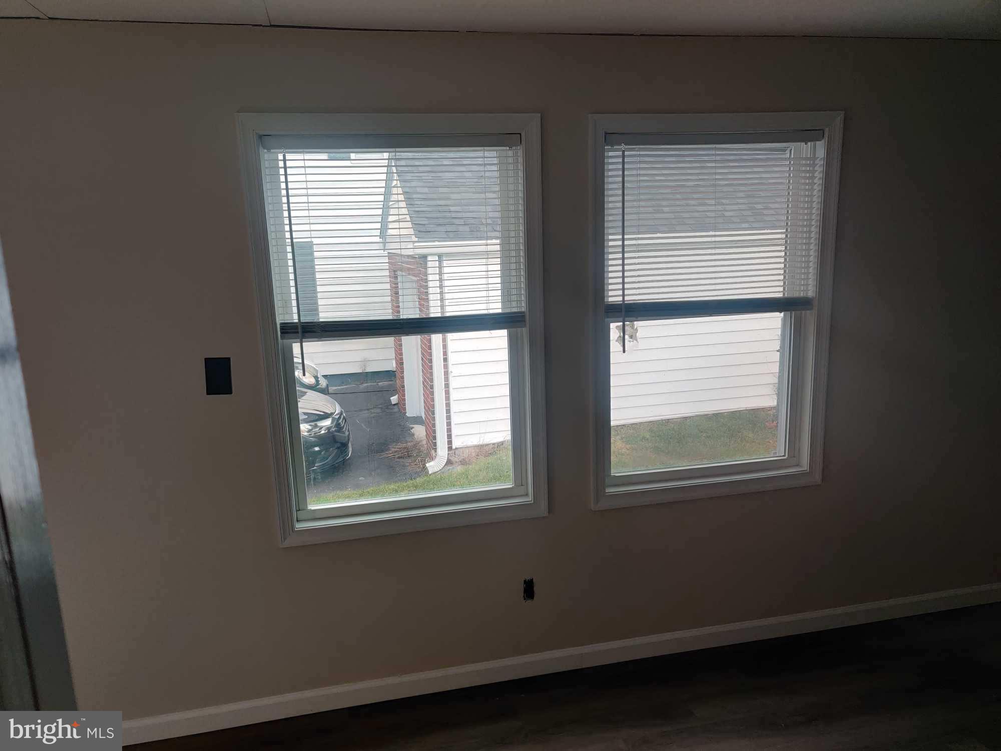 HALFWAY - Residential