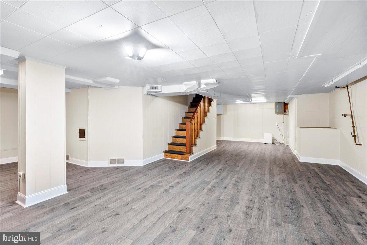 HALFWAY - Residential