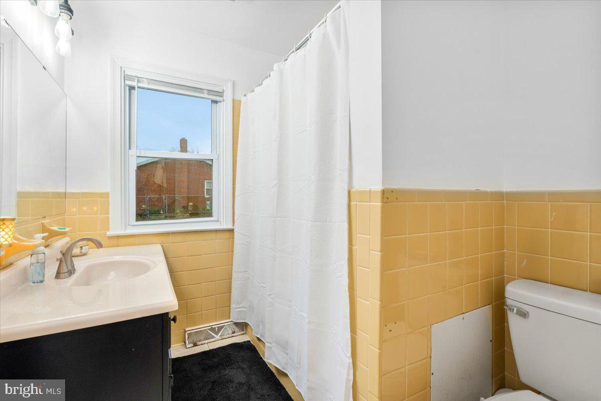 HALFWAY - Residential