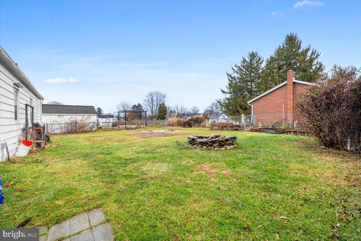 HALFWAY - Residential