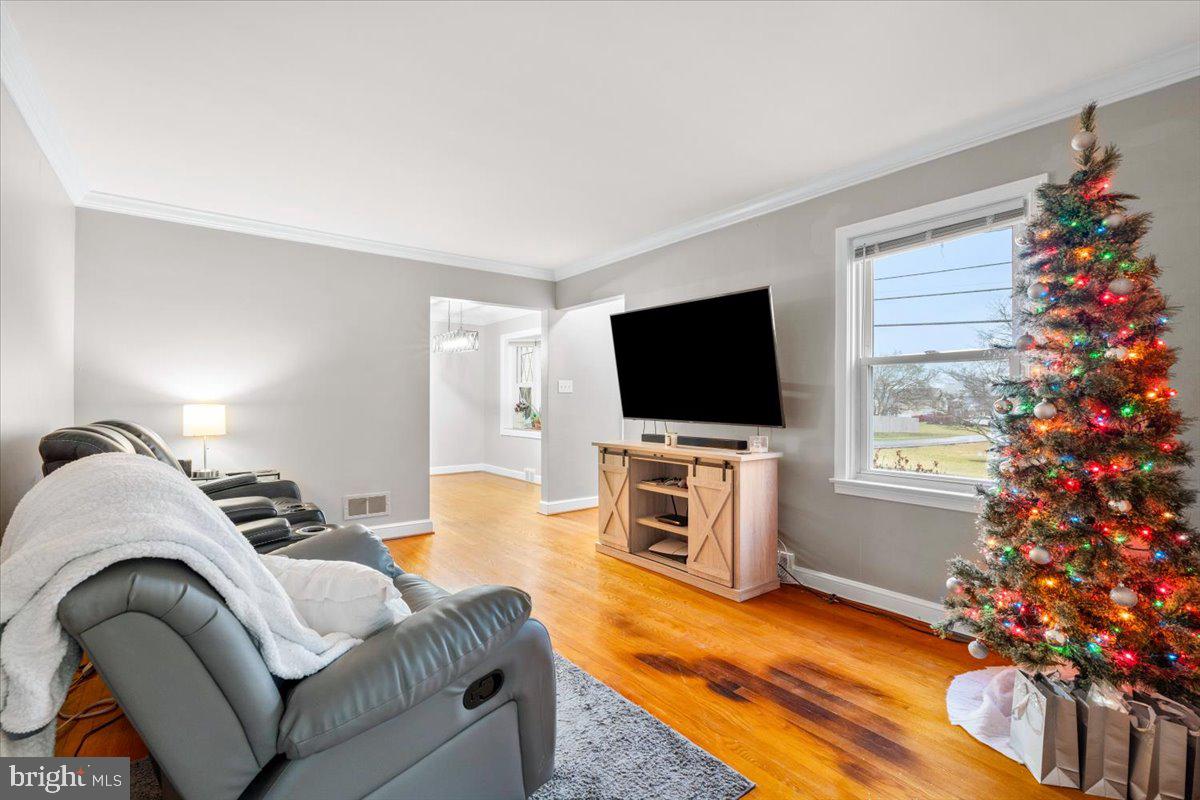 HALFWAY - Residential