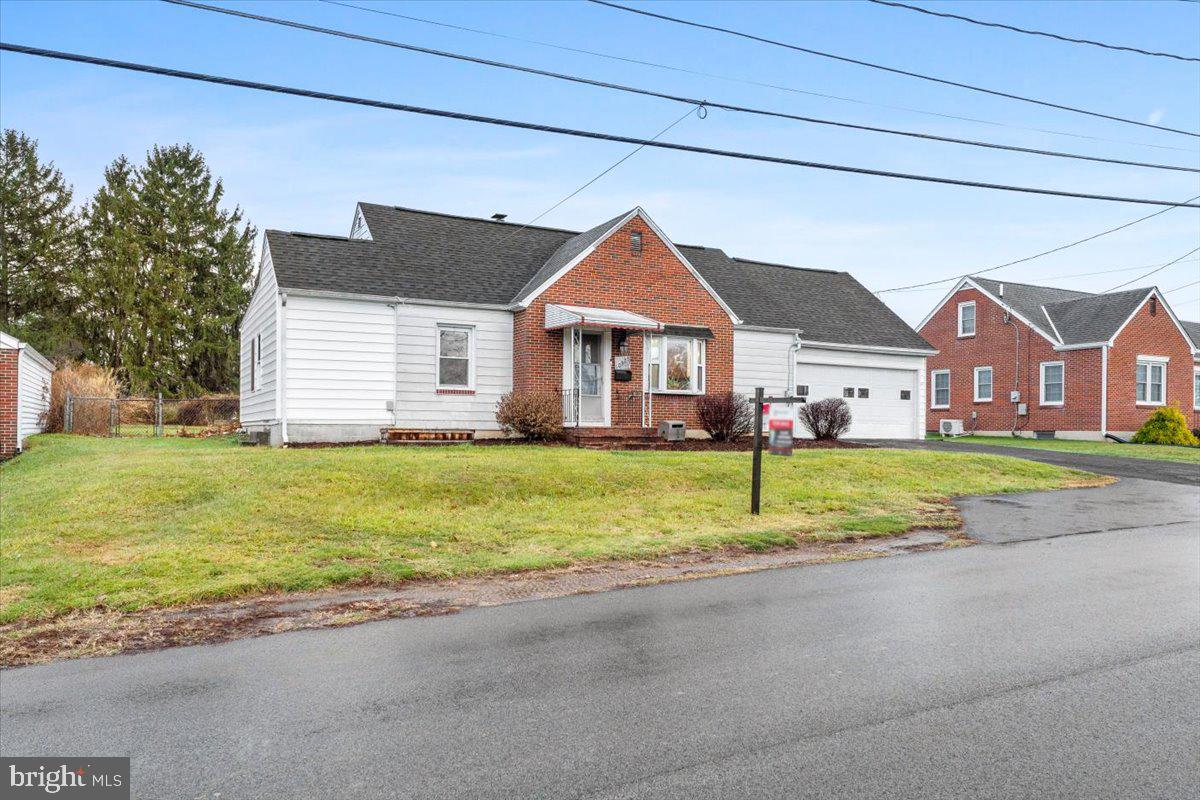 HALFWAY - Residential