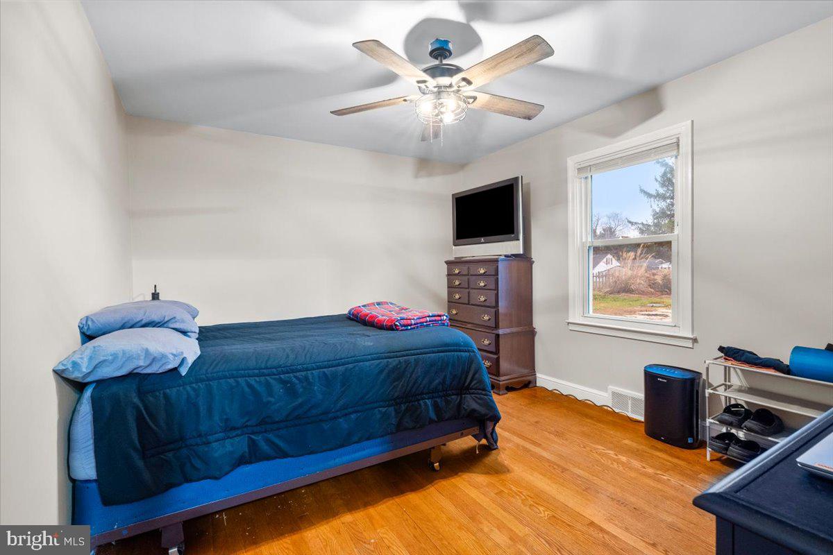 HALFWAY - Residential