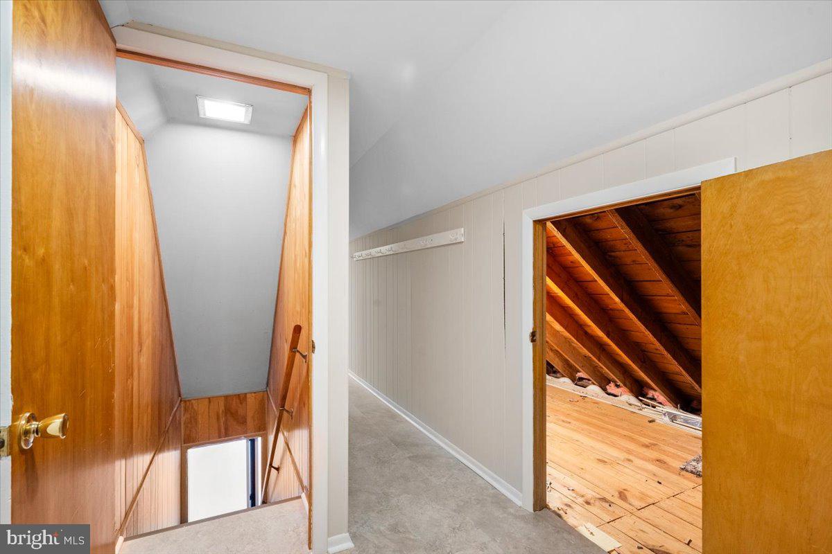 HALFWAY - Residential