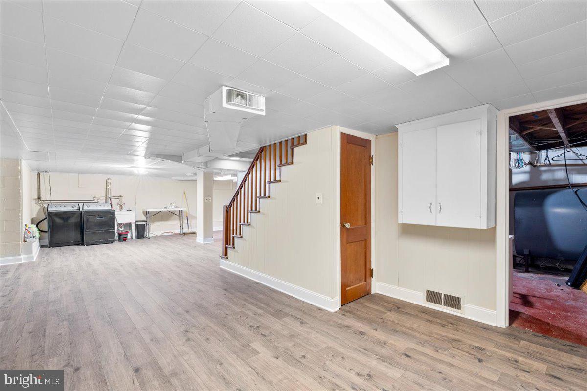 HALFWAY - Residential