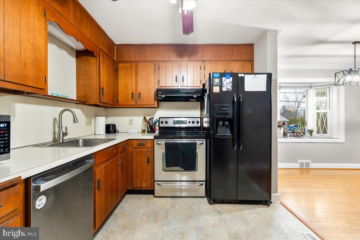 HALFWAY - Residential