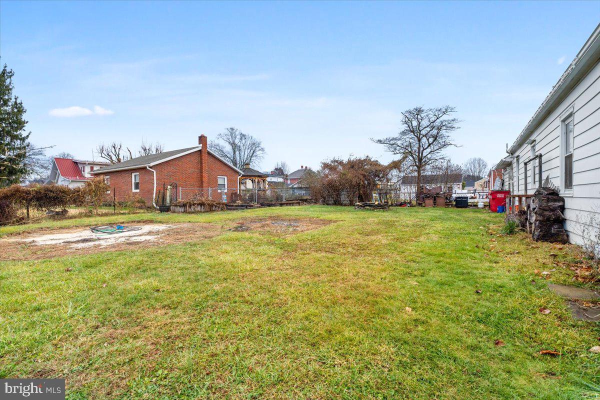 HALFWAY - Residential