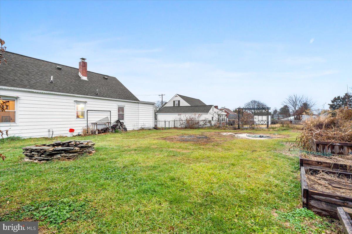 HALFWAY - Residential