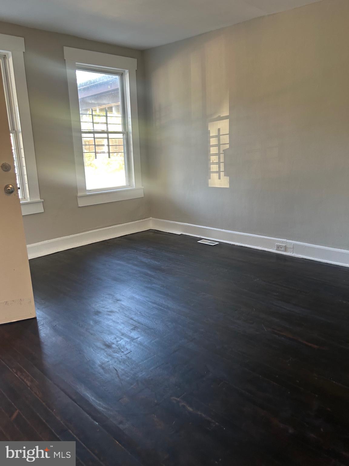 FALLSTAFF - Residential Lease