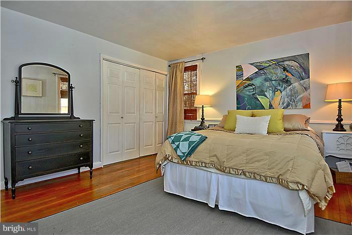 THE CLOISTERS AT CHARLES - Residential