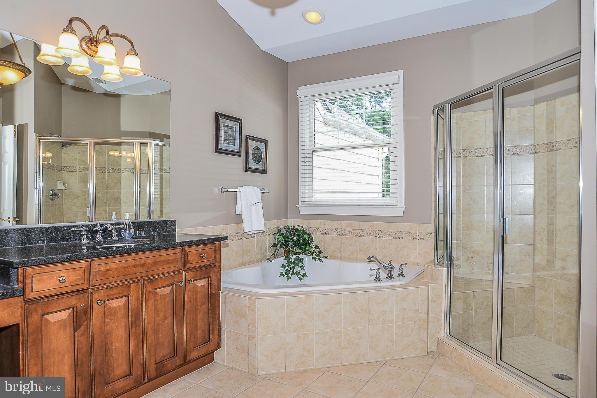 RIVER CREEK - Residential