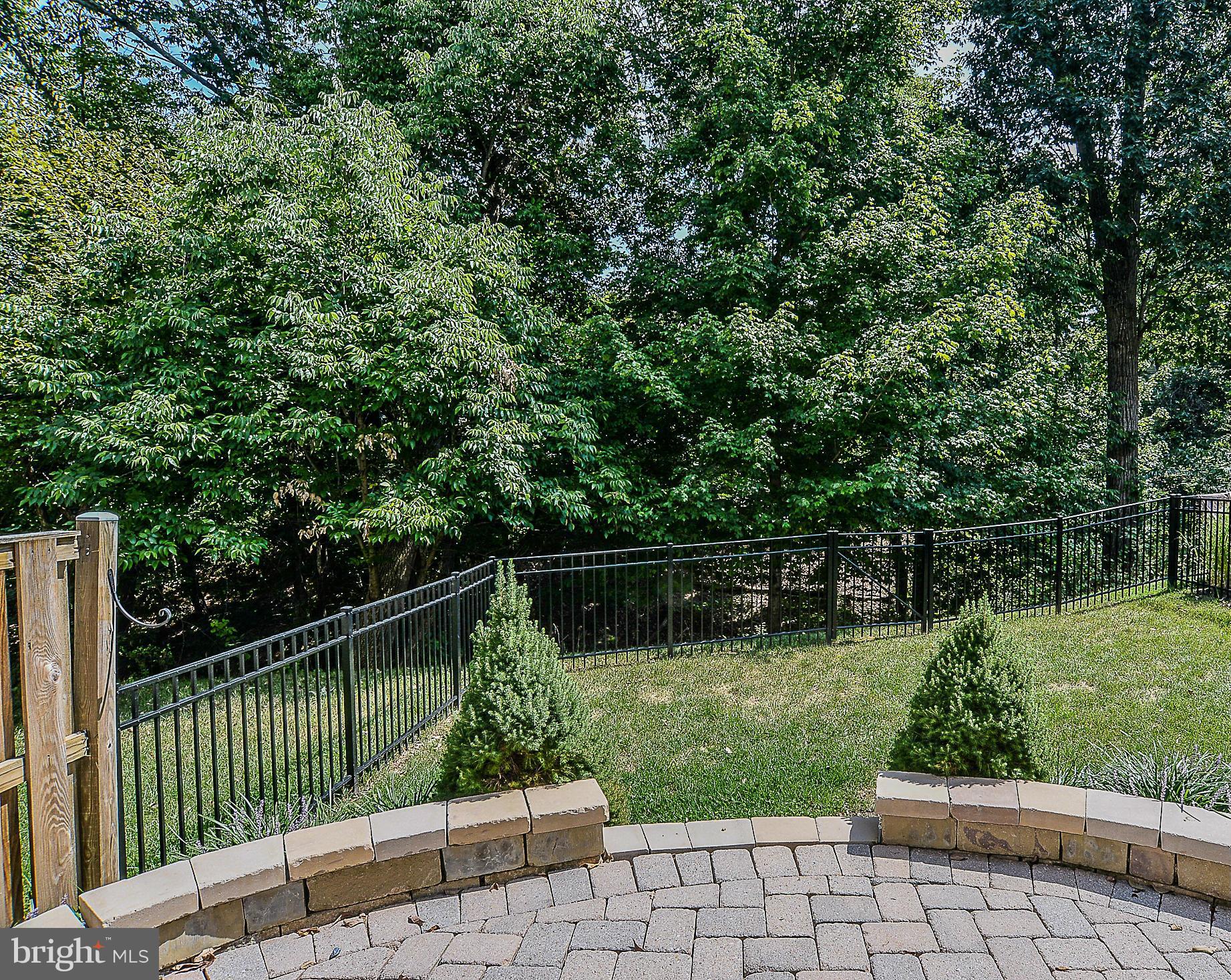 RIVER CREEK - Residential