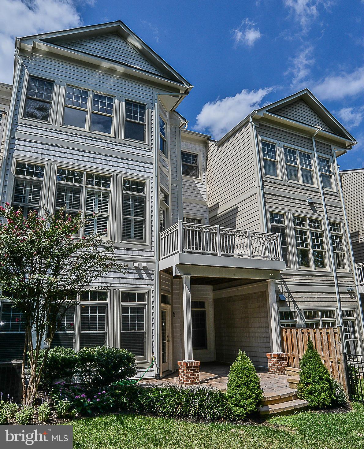 RIVER CREEK - Residential