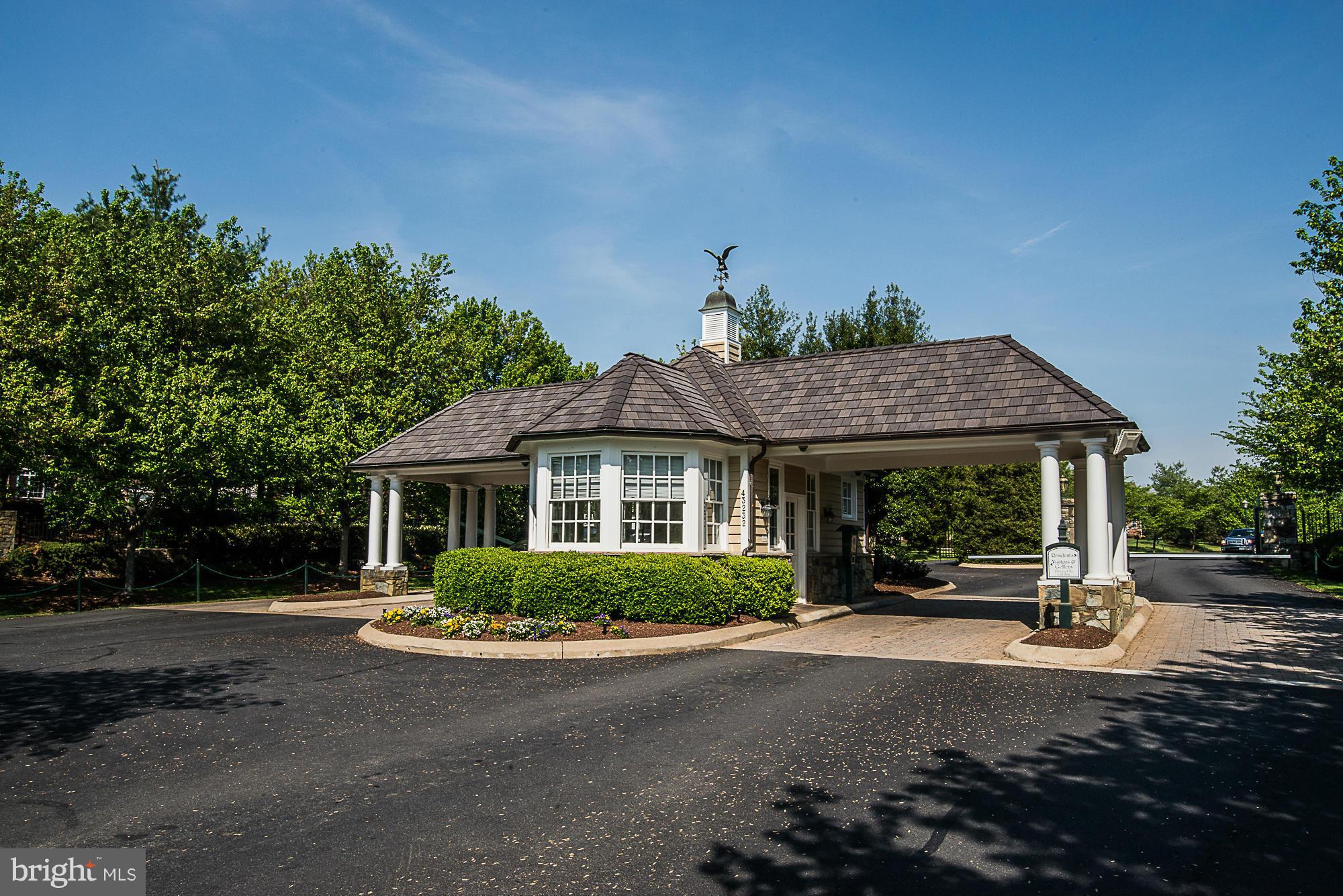 RIVER CREEK - Residential