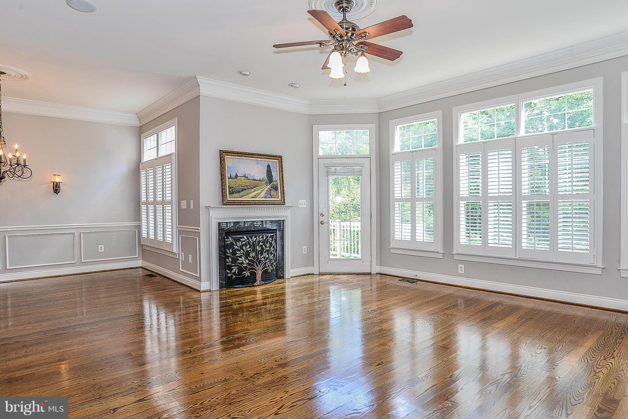 RIVER CREEK - Residential