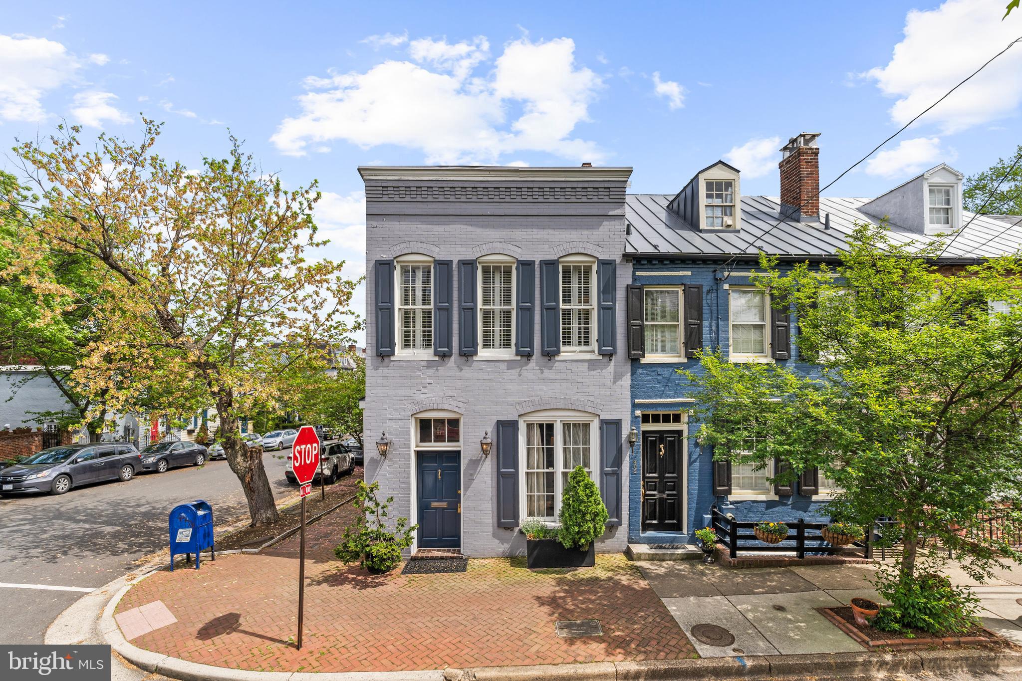 OLD TOWN ALEXANDRIA - Residential Lease