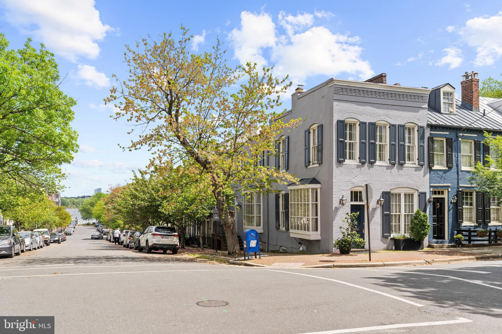 OLD TOWN ALEXANDRIA - Residential Lease