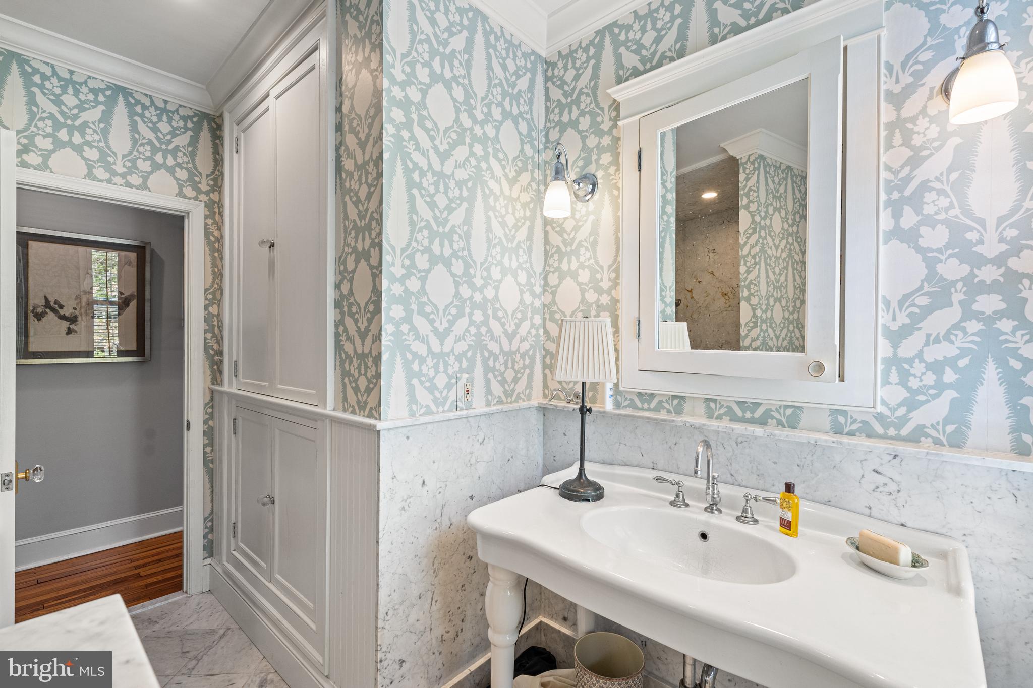 OLD TOWN ALEXANDRIA - Residential Lease