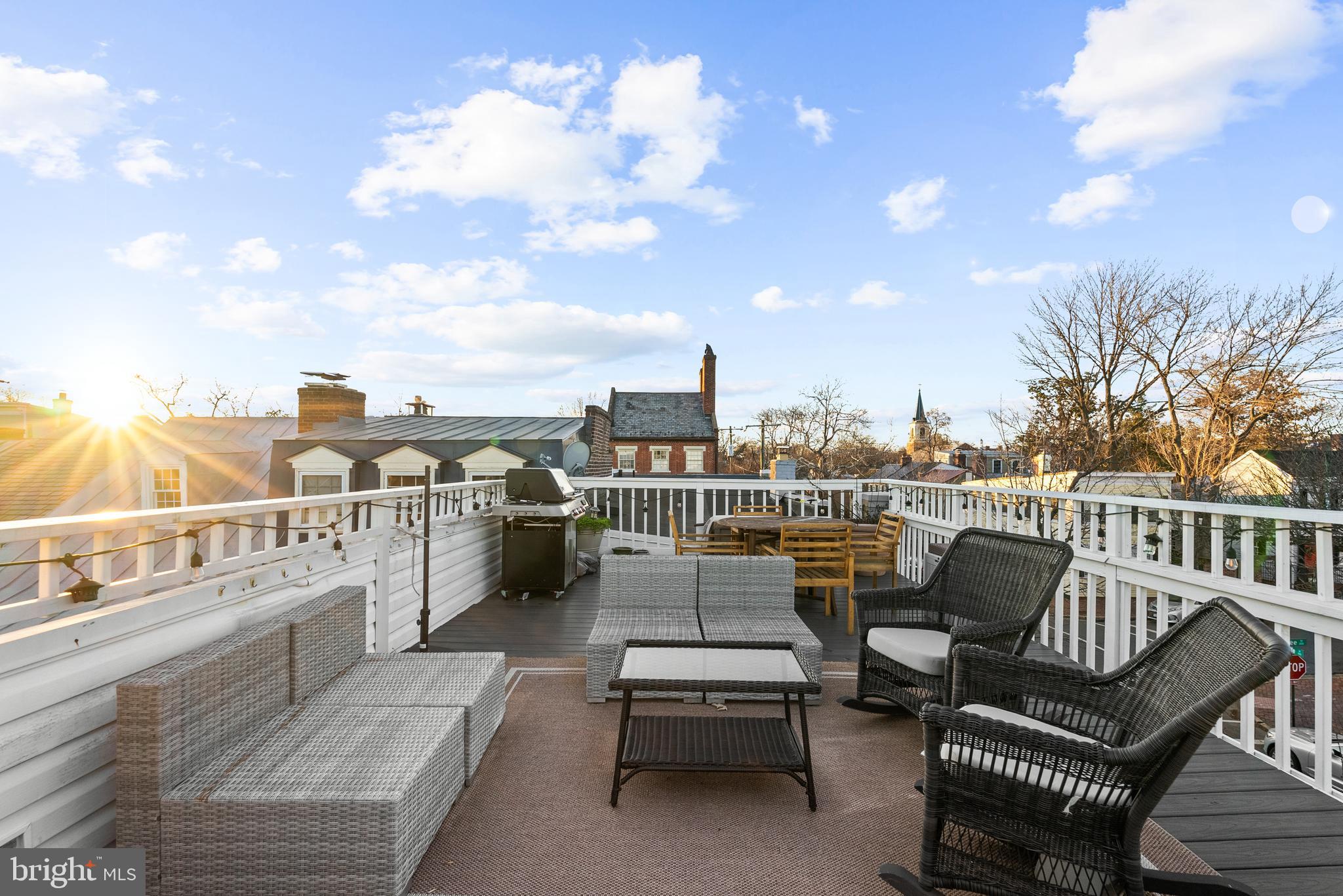 OLD TOWN ALEXANDRIA - Residential Lease