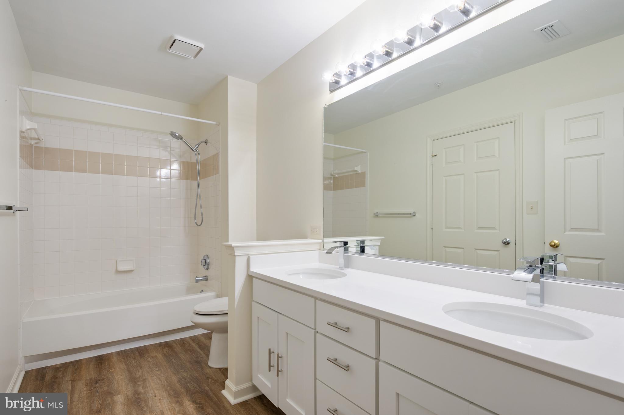 SOUTH GLEN - Residential