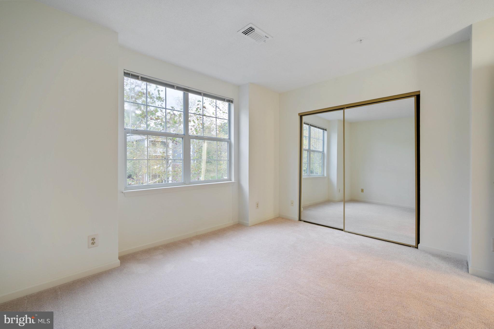 SOUTH GLEN - Residential