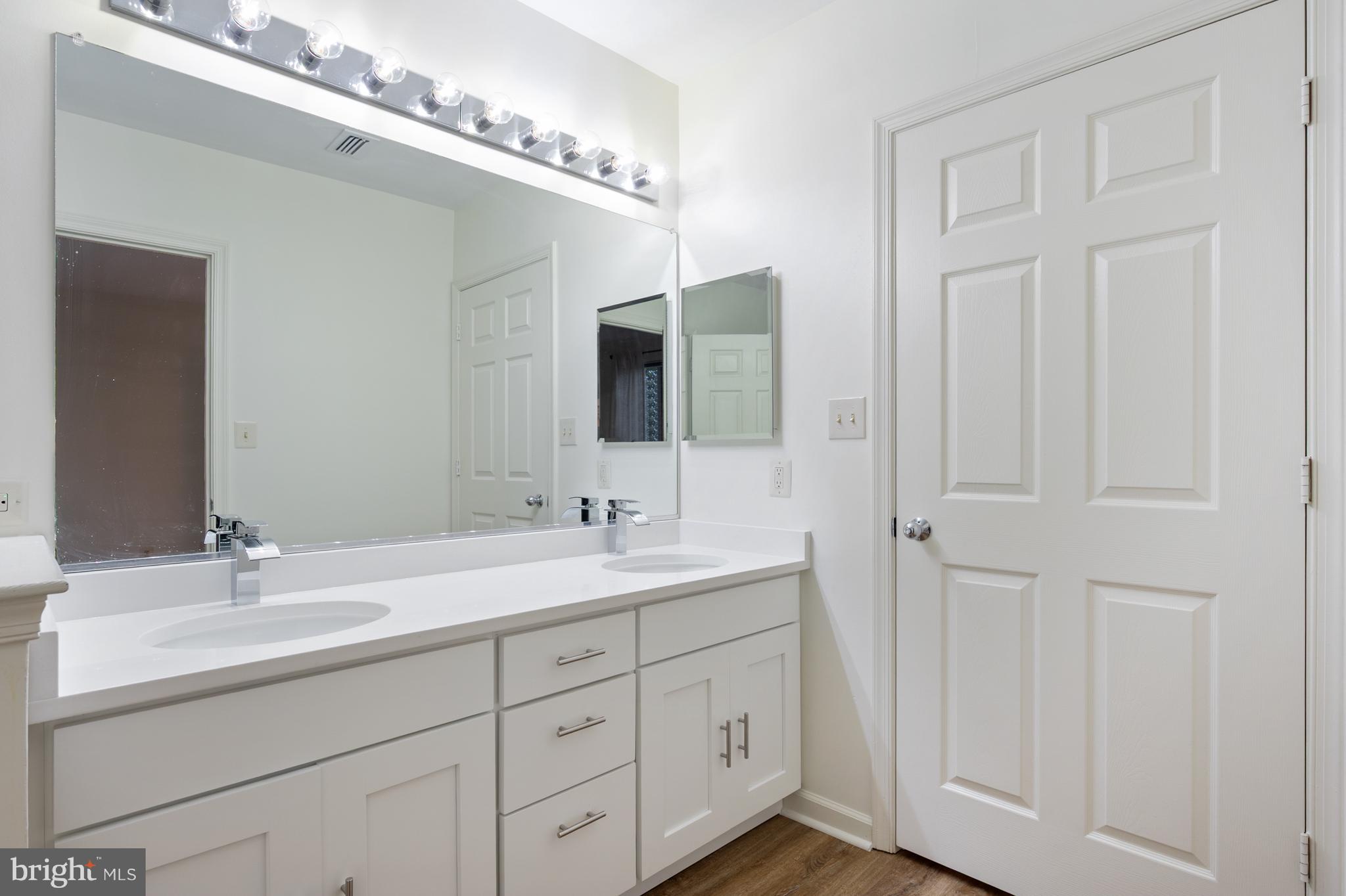 SOUTH GLEN - Residential