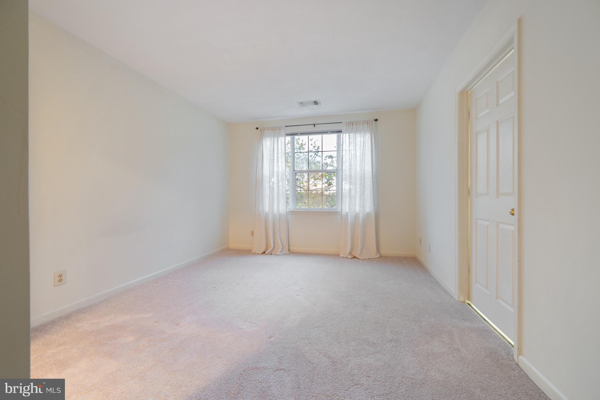 SOUTH GLEN - Residential