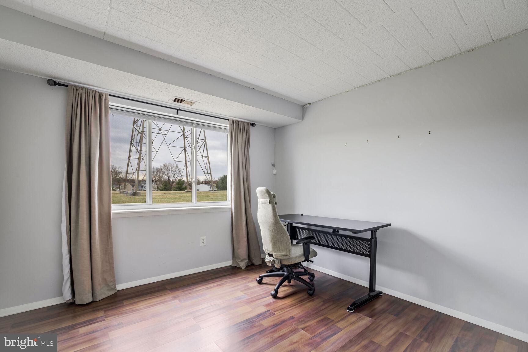 AMBERTOWNE - Residential Lease