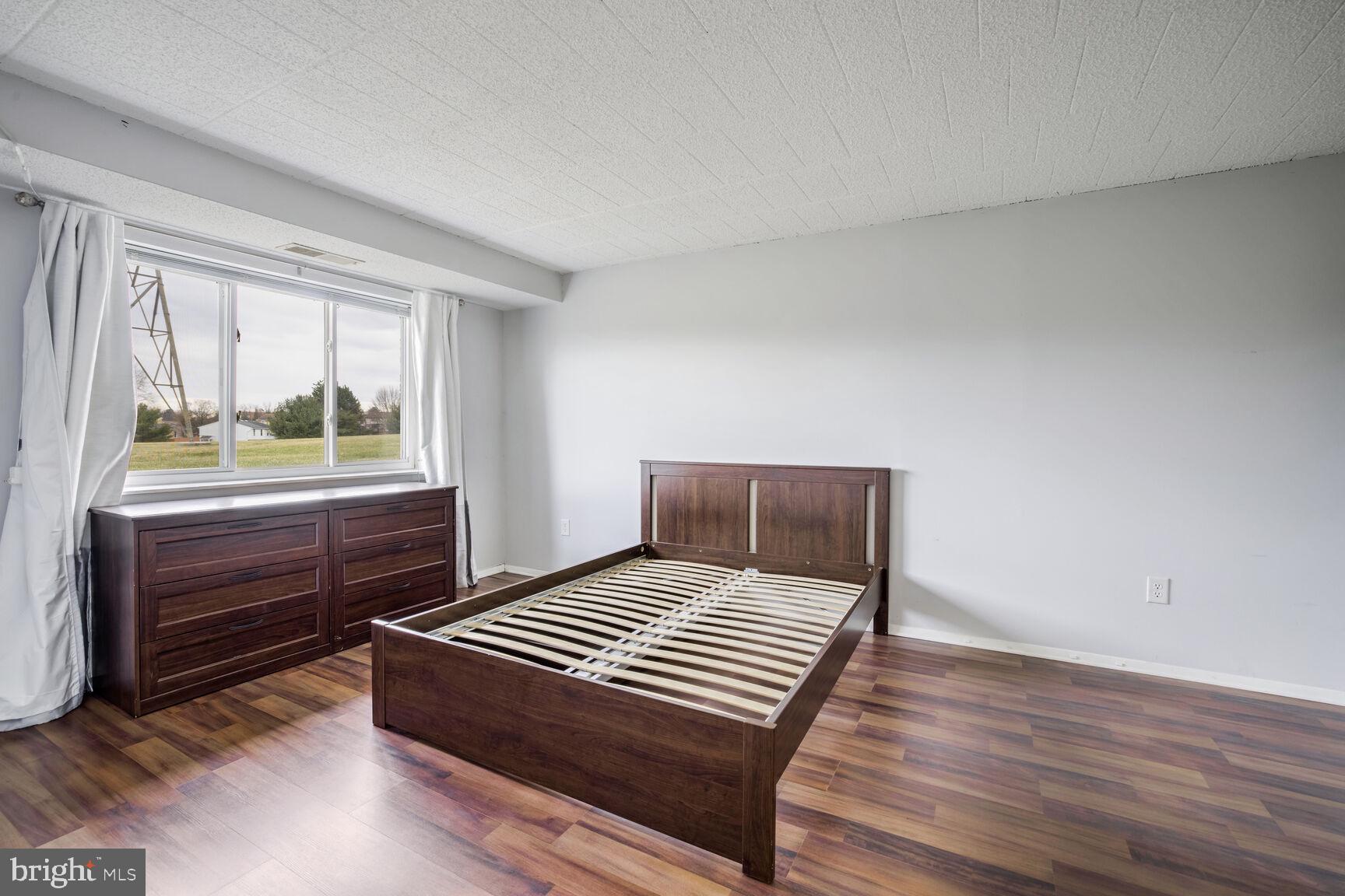 AMBERTOWNE - Residential Lease