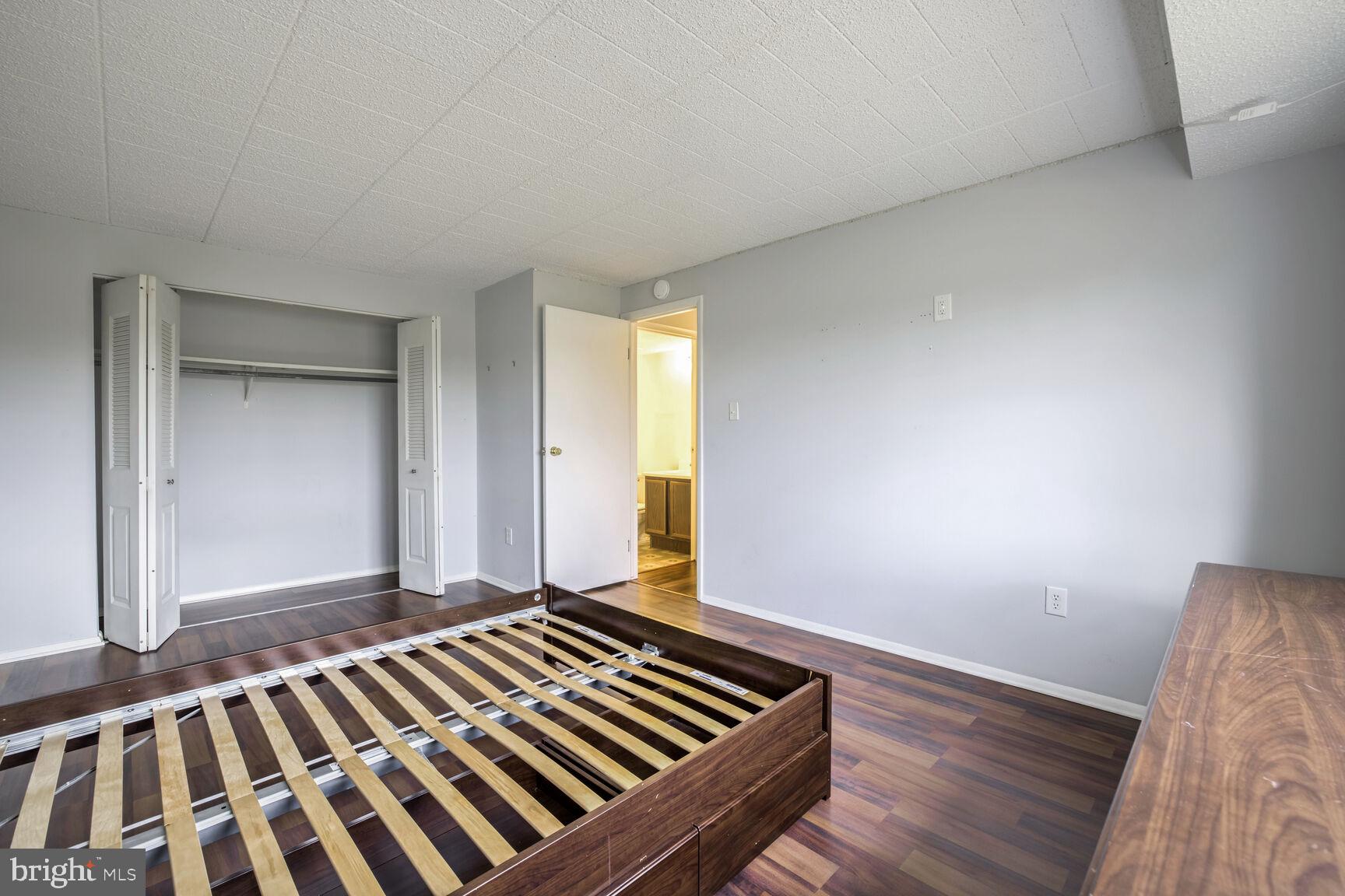 AMBERTOWNE - Residential Lease