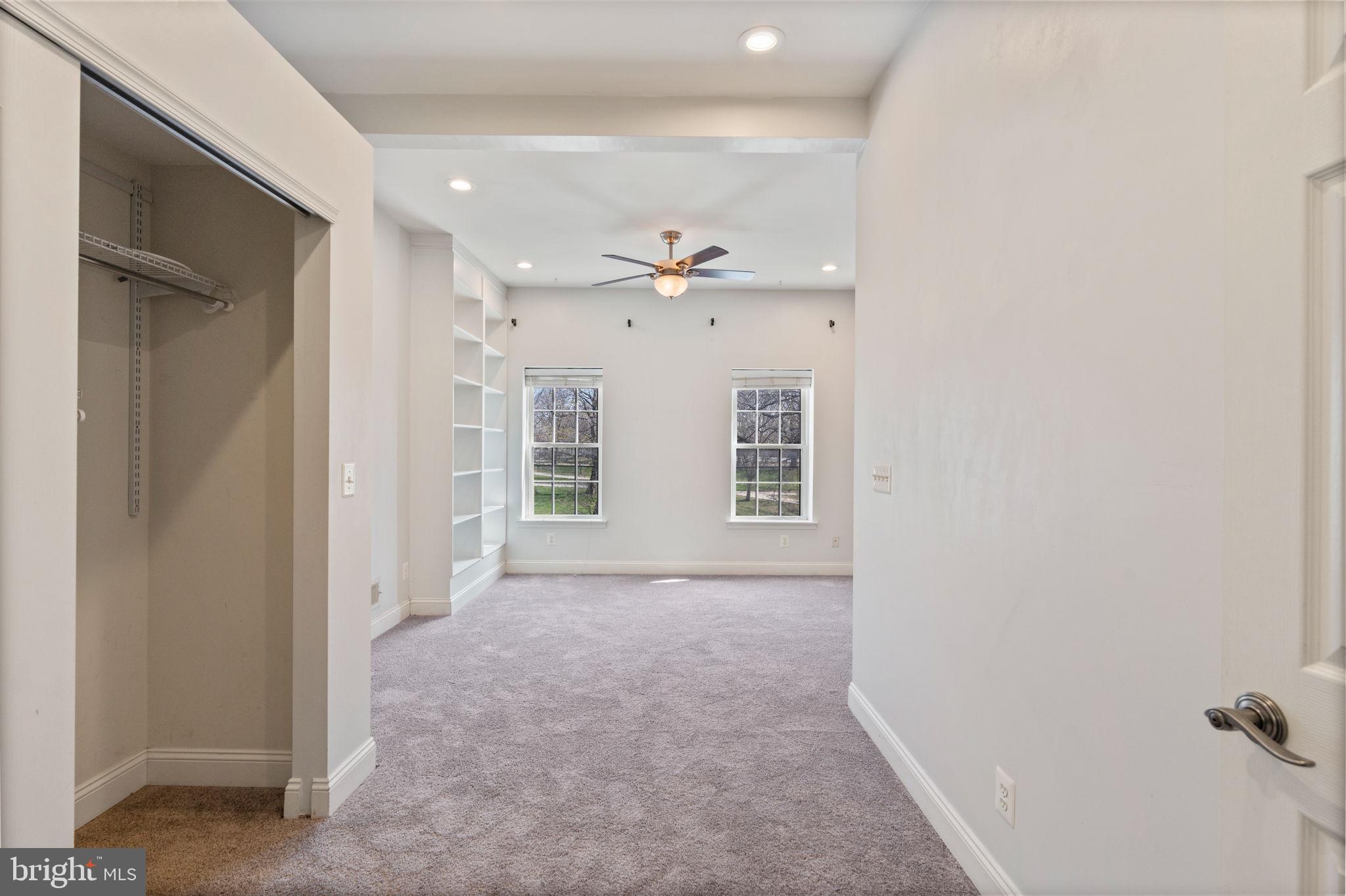 RIVERSIDE PARK - Residential