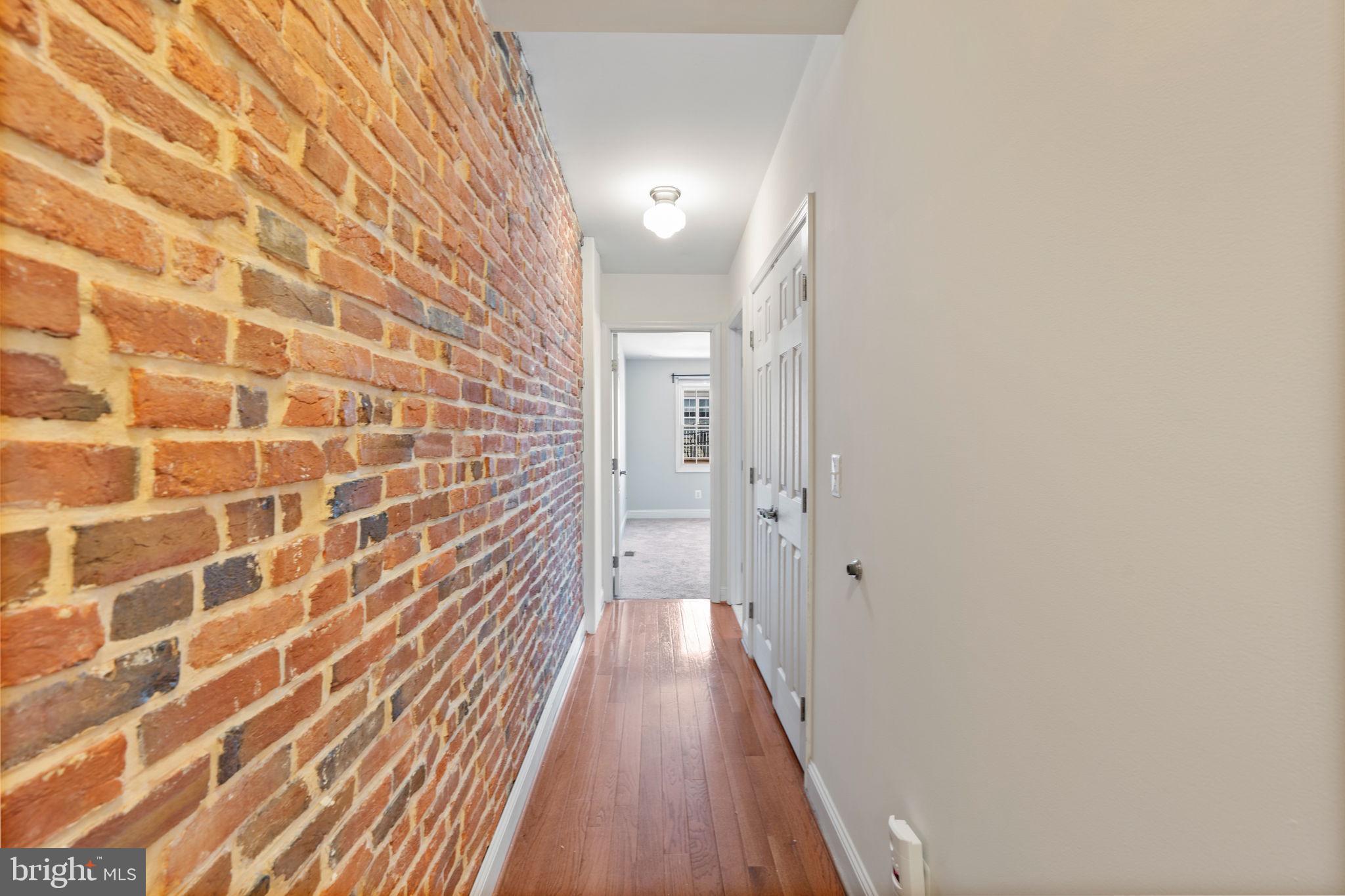 RIVERSIDE PARK - Residential