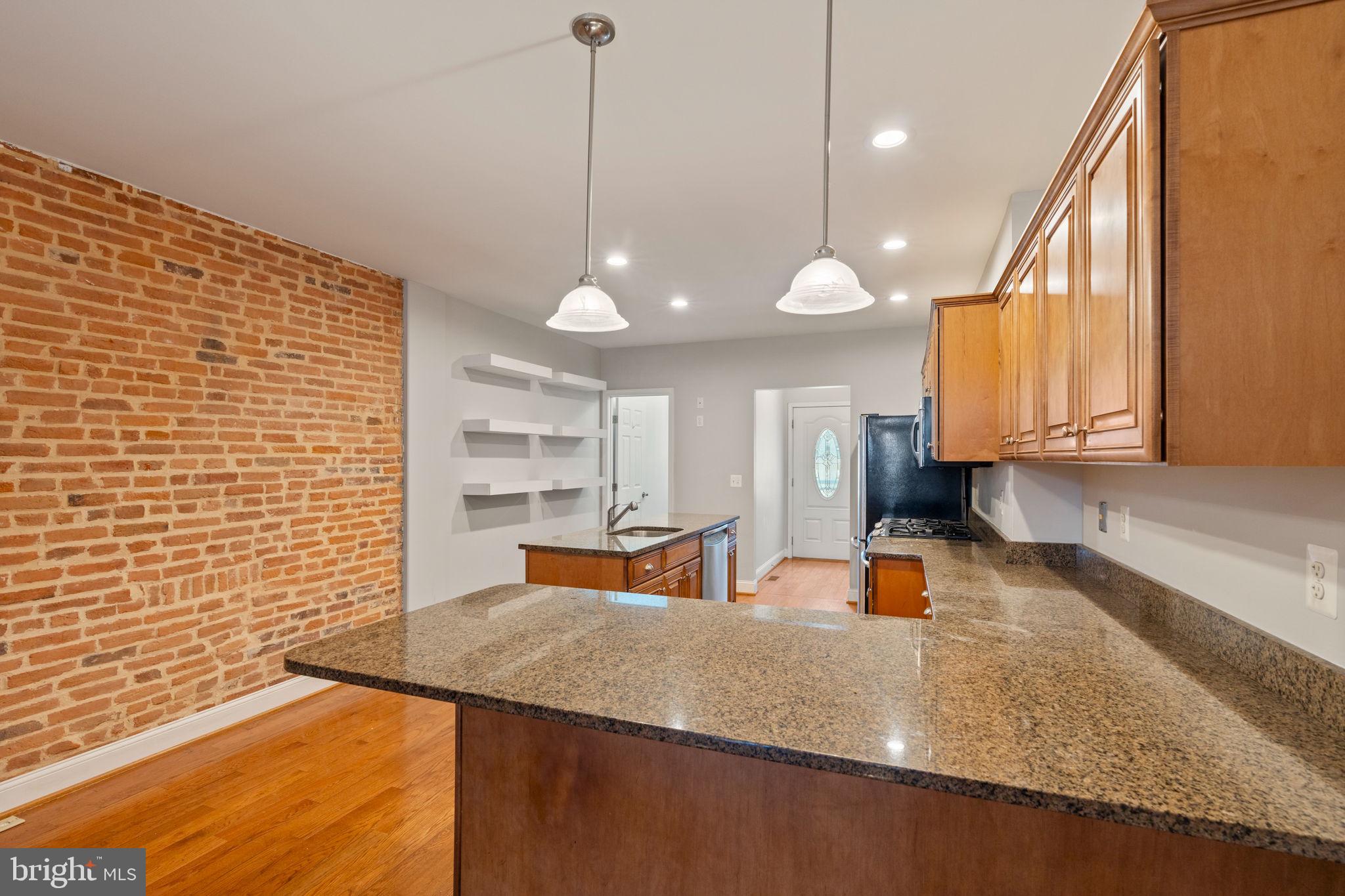 RIVERSIDE PARK - Residential